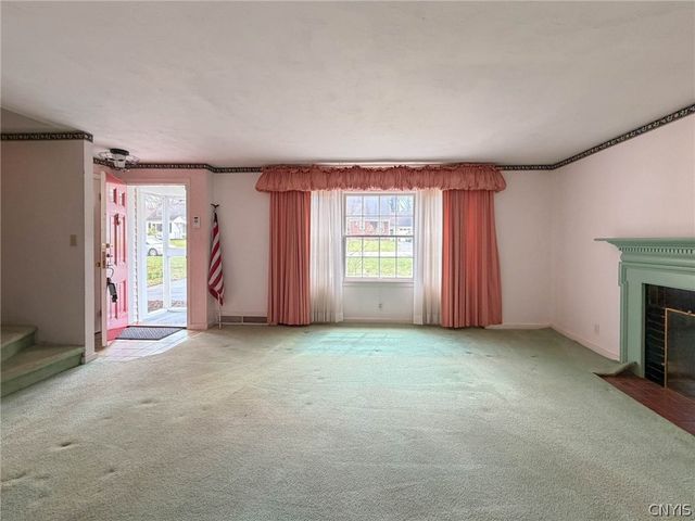 12 Windsor Terrace, New Hartford, NY 13501