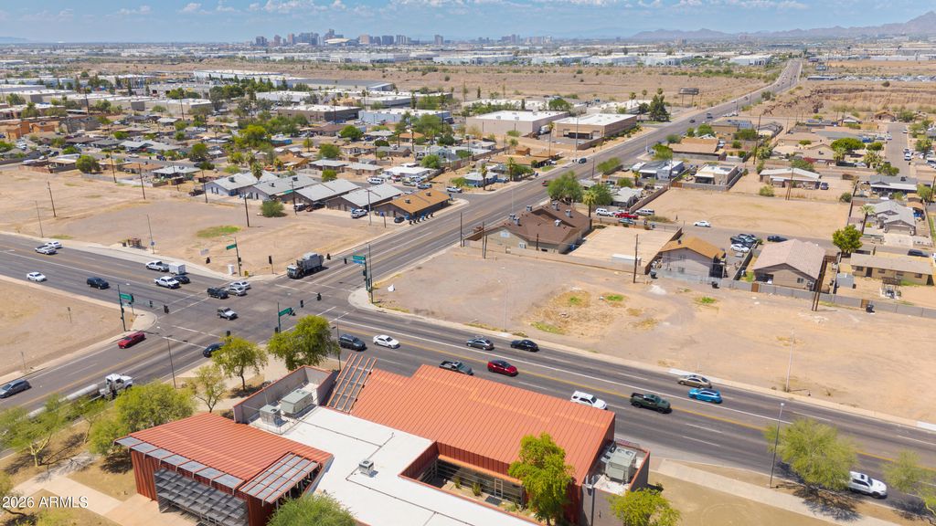 2402 E Broadway Road 1, Phoenix, AZ 85040 — exterior