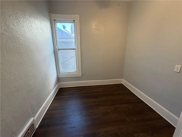 518 Barnett Avenue, Kansas City, KS 66101