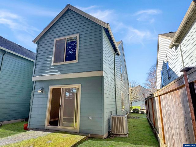 4074 Aden Pl NE, Salem, OR 97305