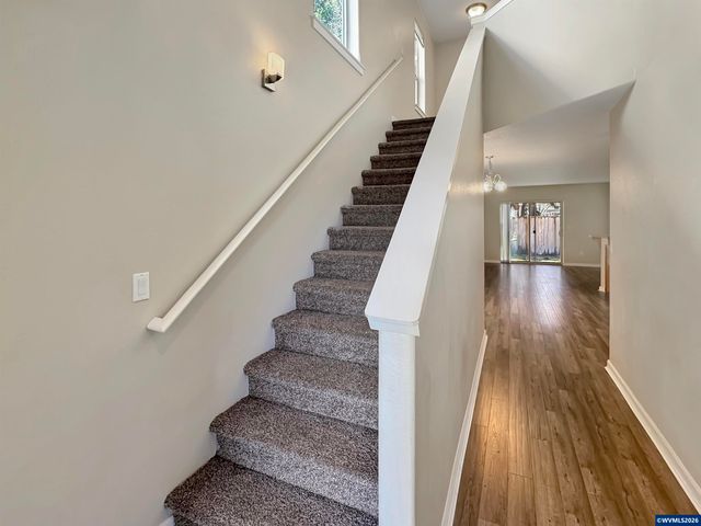 4074 Aden Pl NE, Salem, OR 97305