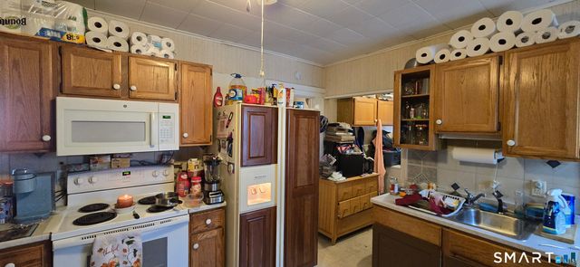 25 High Street, Torrington, CT 06790
