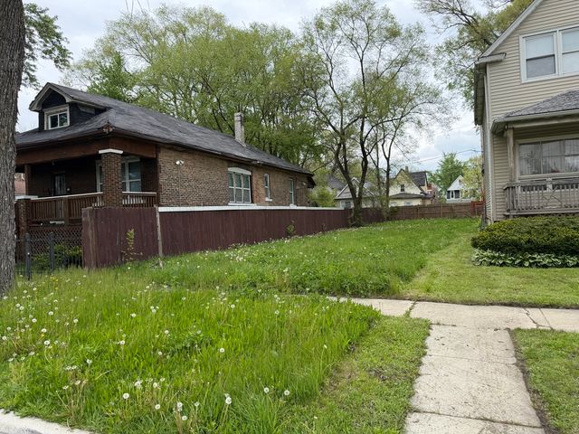 11815 S Emerald Avenue, Chicago, IL 60628