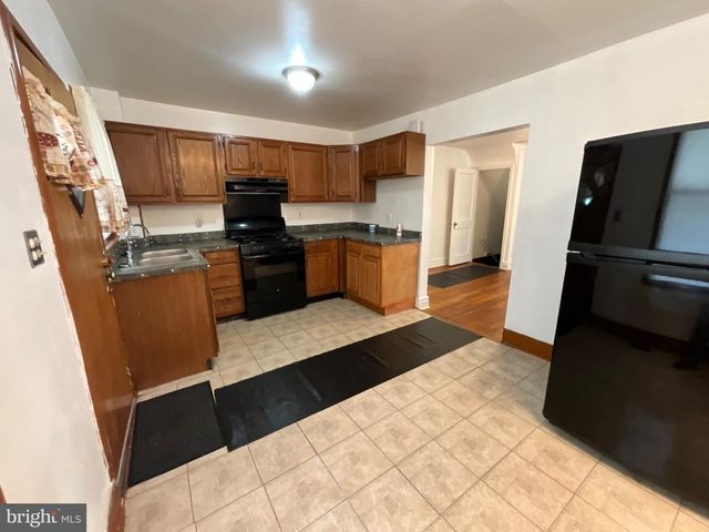 3018 E LARUE SQ E, Baltimore, MD 21225