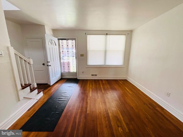 3018 E LARUE SQ E, Baltimore, MD 21225