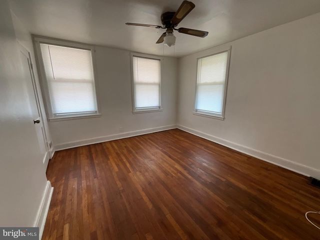 3018 E LARUE SQ E, Baltimore, MD 21225