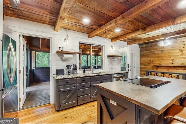 325 PETTIT RIDGE Road, Ellijay, GA 30536