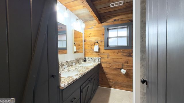 325 PETTIT RIDGE Road, Ellijay, GA 30536