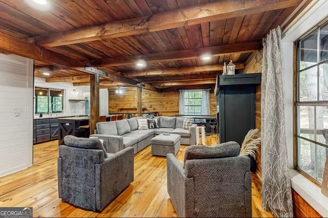 325 PETTIT RIDGE Road, Ellijay, GA 30536