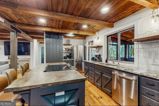 325 PETTIT RIDGE Road, Ellijay, GA 30536