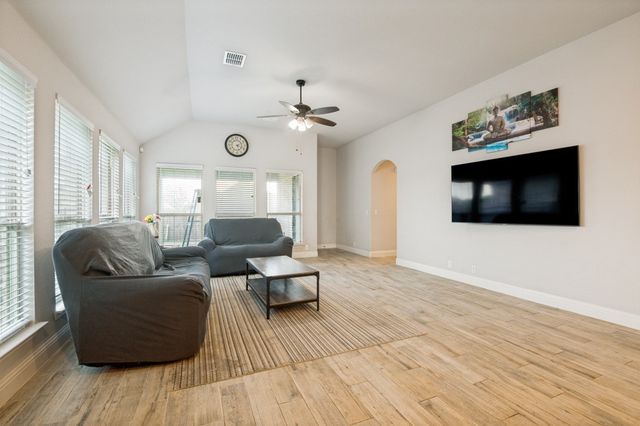 734 Larkspur Lane, Midlothian, TX 76065