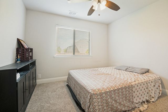 734 Larkspur Lane, Midlothian, TX 76065