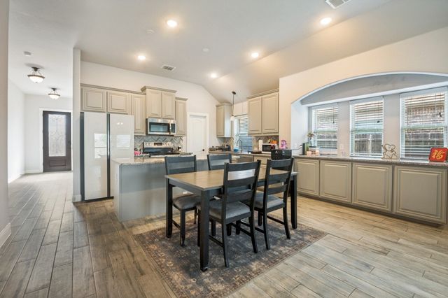 734 Larkspur Lane, Midlothian, TX 76065