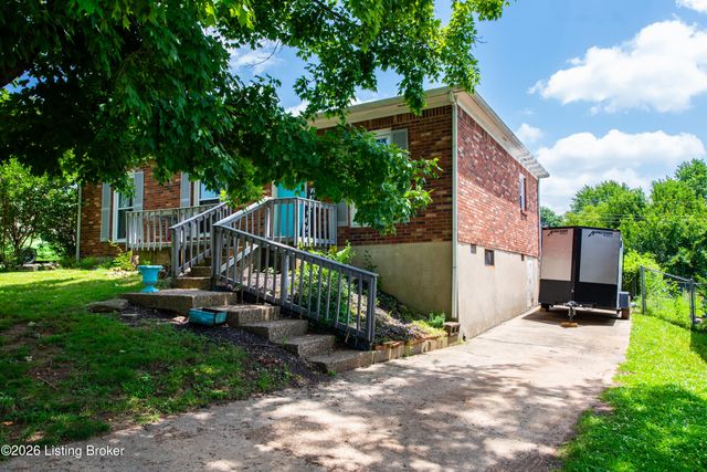 1509 Waterworks Rd, La Grange, KY 40031