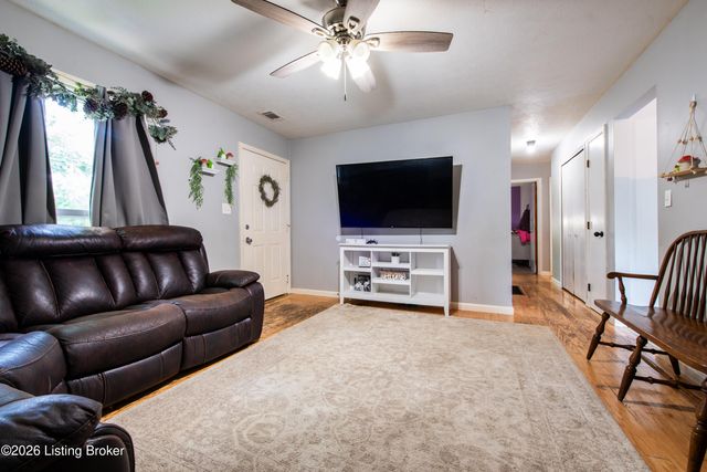 1509 Waterworks Rd, La Grange, KY 40031