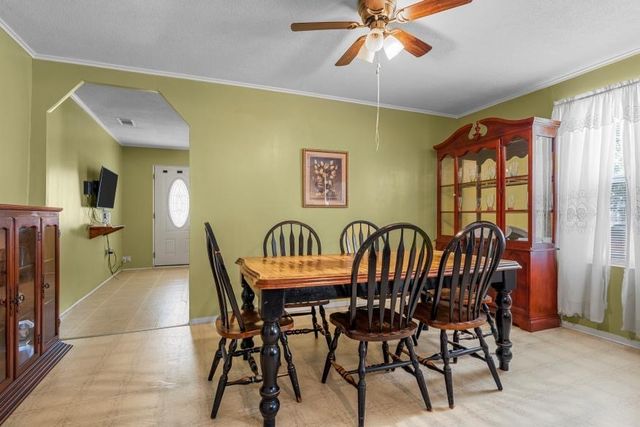 400 TRAVIS, Mexia, TX 76667