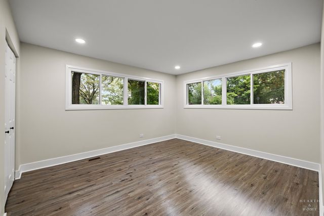 355 Hiawatha Drive, Lake In The Hills, IL 60156