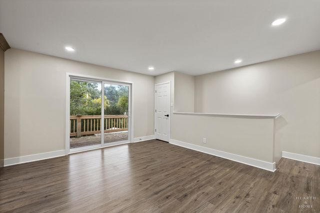 355 Hiawatha Drive, Lake In The Hills, IL 60156