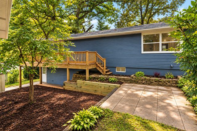 355 Hiawatha Drive, Lake In The Hills, IL 60156