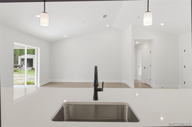 8121 N Tiny Lily Drive, Dunnellon, FL 34434