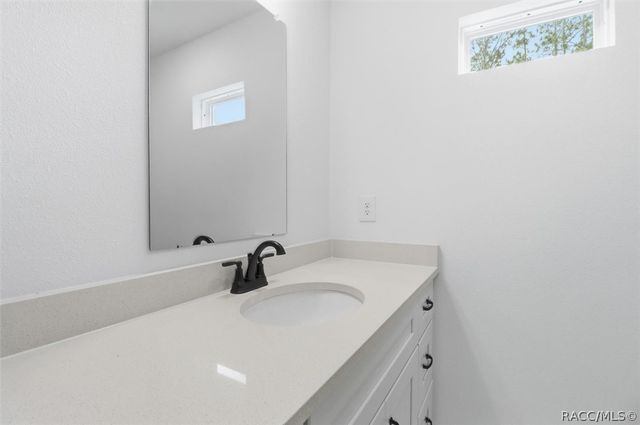8121 N Tiny Lily Drive, Dunnellon, FL 34434