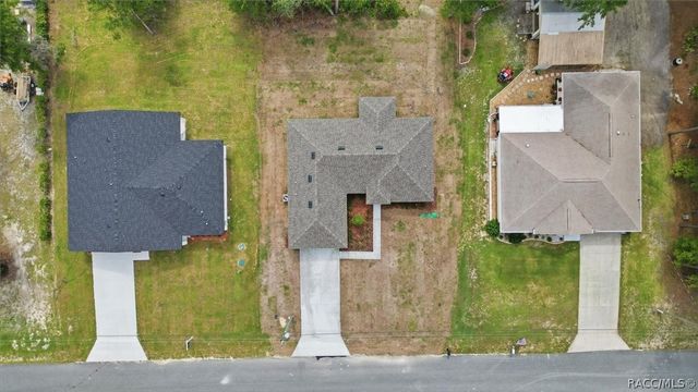 8121 N Tiny Lily Drive, Dunnellon, FL 34434