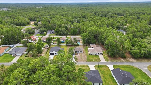 8121 N Tiny Lily Drive, Dunnellon, FL 34434