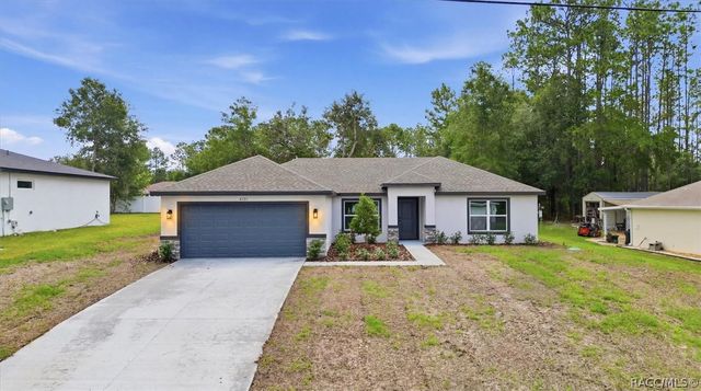 8121 N Tiny Lily Drive, Dunnellon, FL 34434