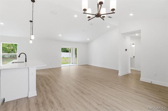 8121 N Tiny Lily Drive, Dunnellon, FL 34434