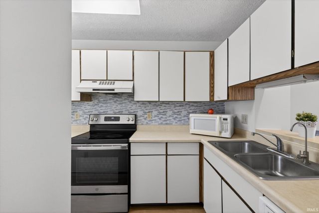 2448 S Brittany Lane, Bloomington, IN 47401