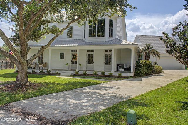 215 Blue Heron Cove, Waveland, MS 39576