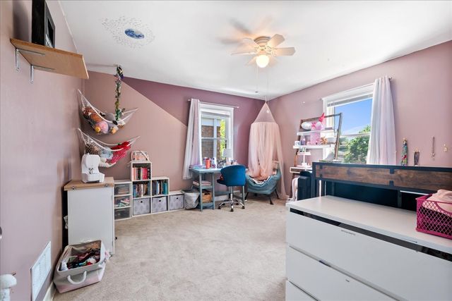 2504 W jarvis Avenue, Chicago, IL 60645