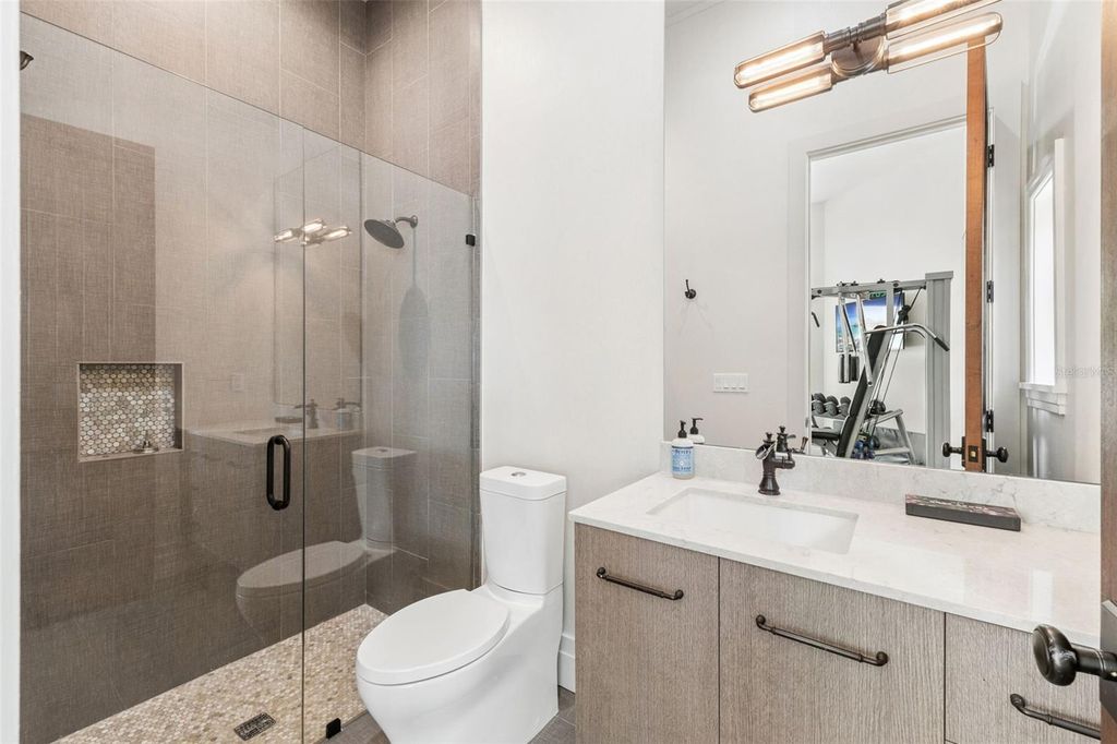 Image 43 of property listing at 9236 BAY POINT DRIVE, Orlando, FL 32819