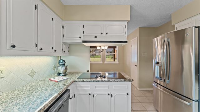 208 Magnolia Way, Huntsville, TX 77320