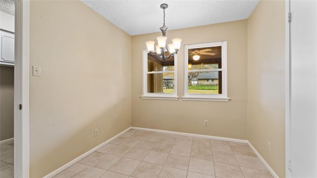 208 Magnolia Way, Huntsville, TX 77320