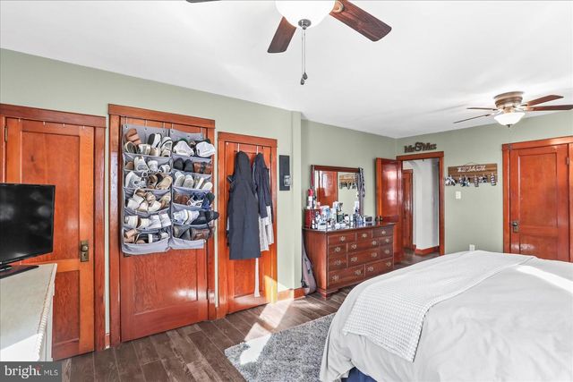 19 S 4TH ST, Mcsherrystown, PA 17344