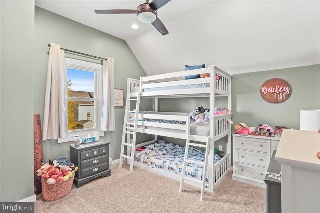 19 S 4TH ST, Mcsherrystown, PA 17344