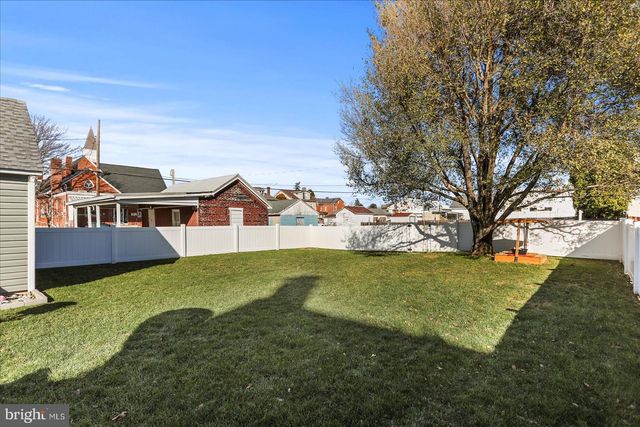 19 S 4TH ST, Mcsherrystown, PA 17344