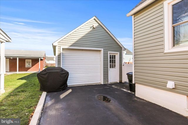 19 S 4TH ST, Mcsherrystown, PA 17344