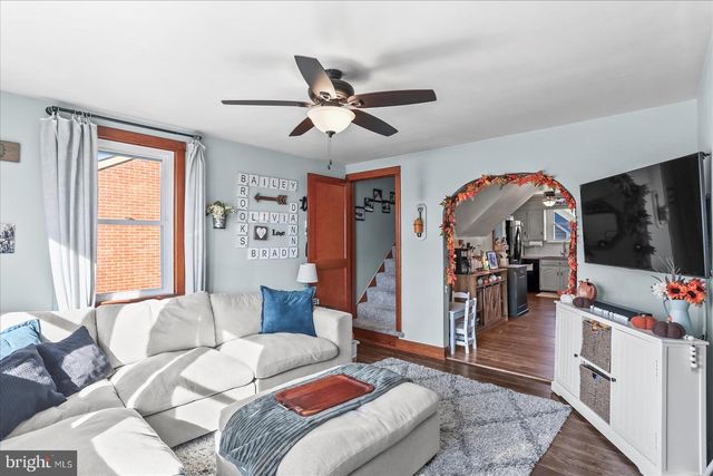 19 S 4TH ST, Mcsherrystown, PA 17344