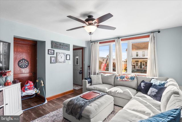 19 S 4TH ST, Mcsherrystown, PA 17344