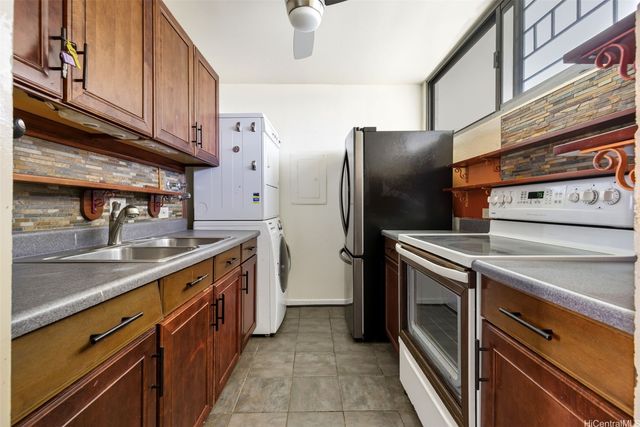 99-015 Kalaloa Street 702, Aiea, HI 96701