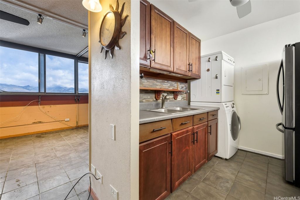 99-015 Kalaloa Street 702, Aiea, HI 96701