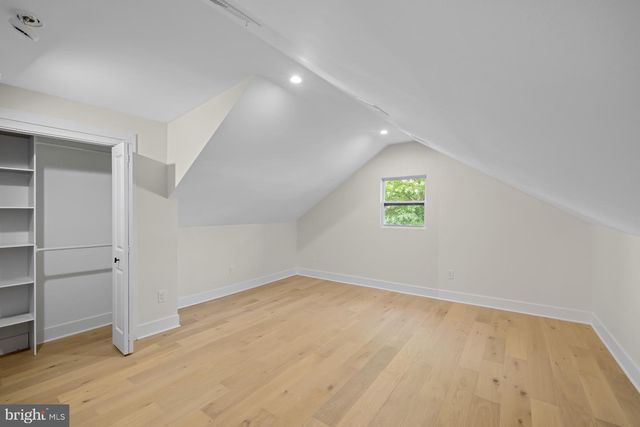 713 CROISSANT PL SE, Washington, DC 20019