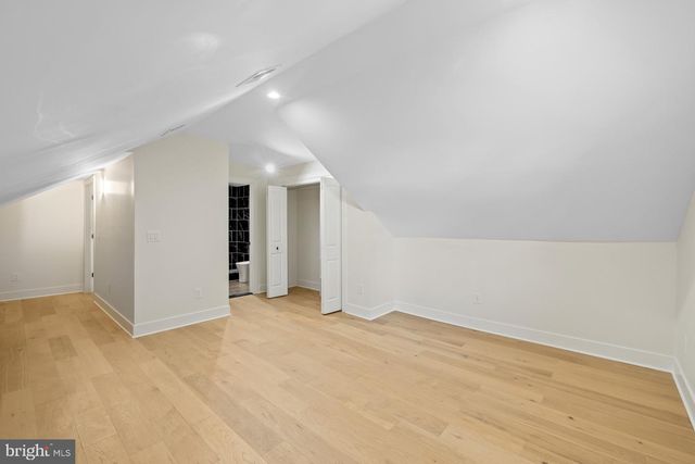 713 CROISSANT PL SE, Washington, DC 20019