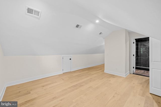 713 CROISSANT PL SE, Washington, DC 20019