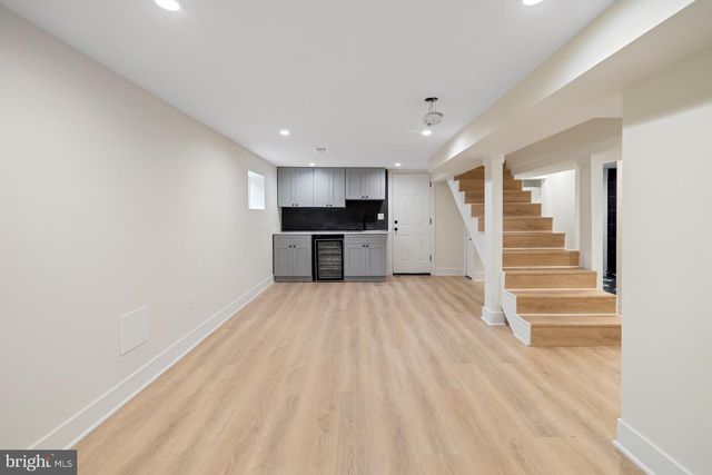 713 CROISSANT PL SE, Washington, DC 20019