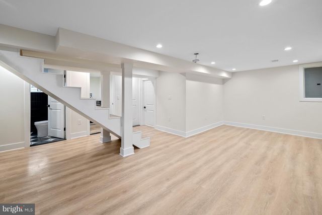 713 CROISSANT PL SE, Washington, DC 20019