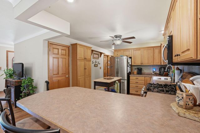 2686 Victoria Street N, Roseville, MN 55113