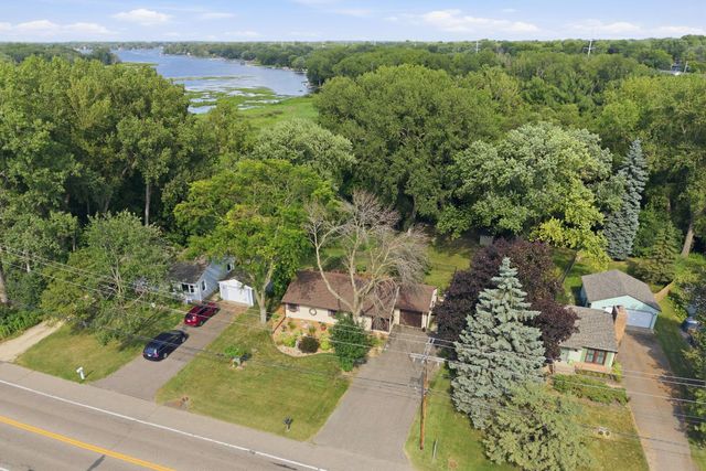 2686 Victoria Street N, Roseville, MN 55113